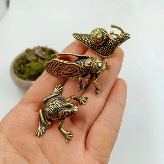 BRASS PLANT CHARM
